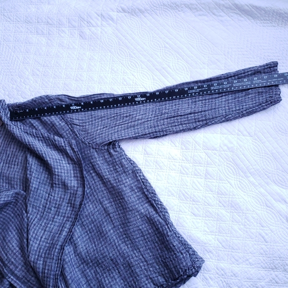 Medium Flax Sheer Linen Blouse Buttoned Deep V Neck Gray Gauzy - Picture 7 of 10